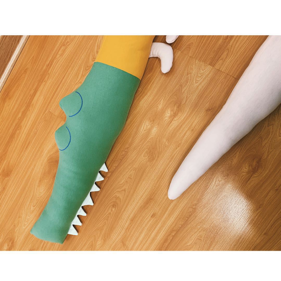Rainbow Crocodile Hug Pillow – 185cm Cotton Body Pillow